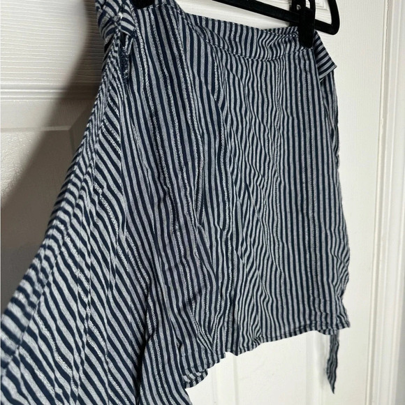 AMERICAN EAGLE Blue And Gray Striped Wrap Mini Skirt Size Small - Picture 10 of 10